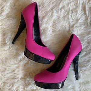 Hot pink heels with abstract heels size 6